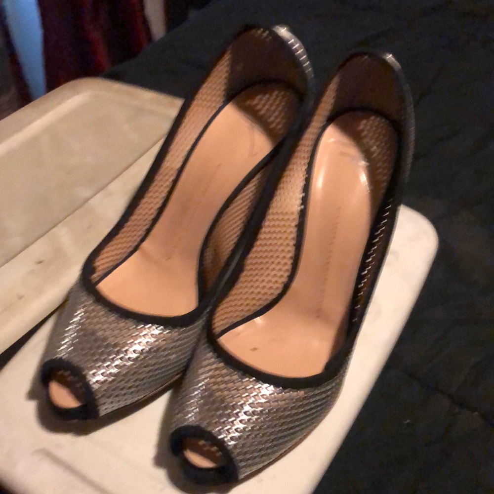 Giuseppe zanotti pumps almost new
